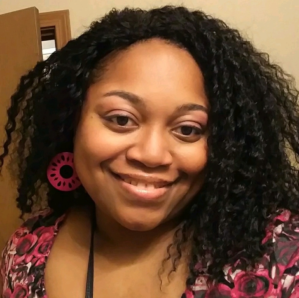 Meet your Posher, Crystal