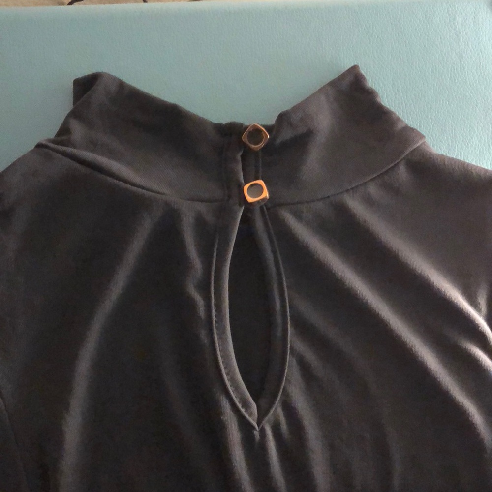 💕Super cute grey cold shoulder long sleeve dress - Picture 3 of 7