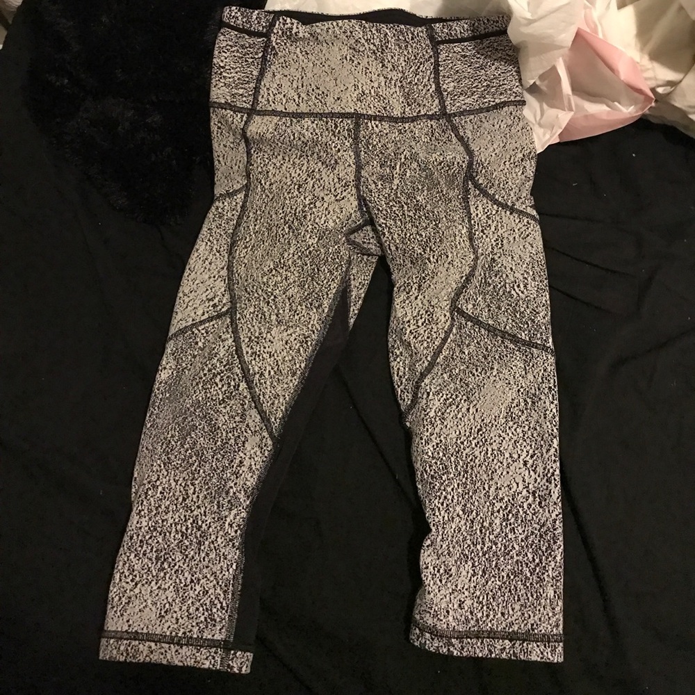 lululemon crop leggings