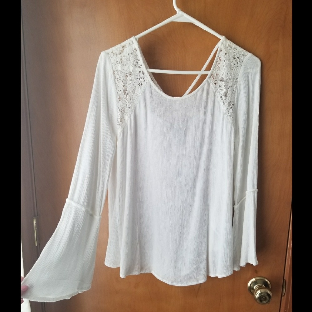 Bell sleeve blouse