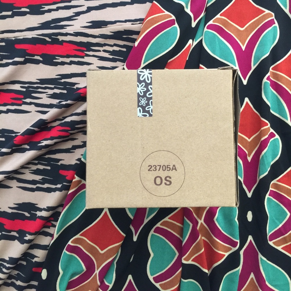 2 LulaRoe skirts/1 Matilda Jane coffee mug