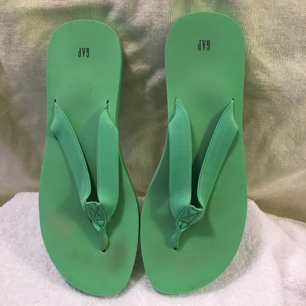 Gap Flip Flops