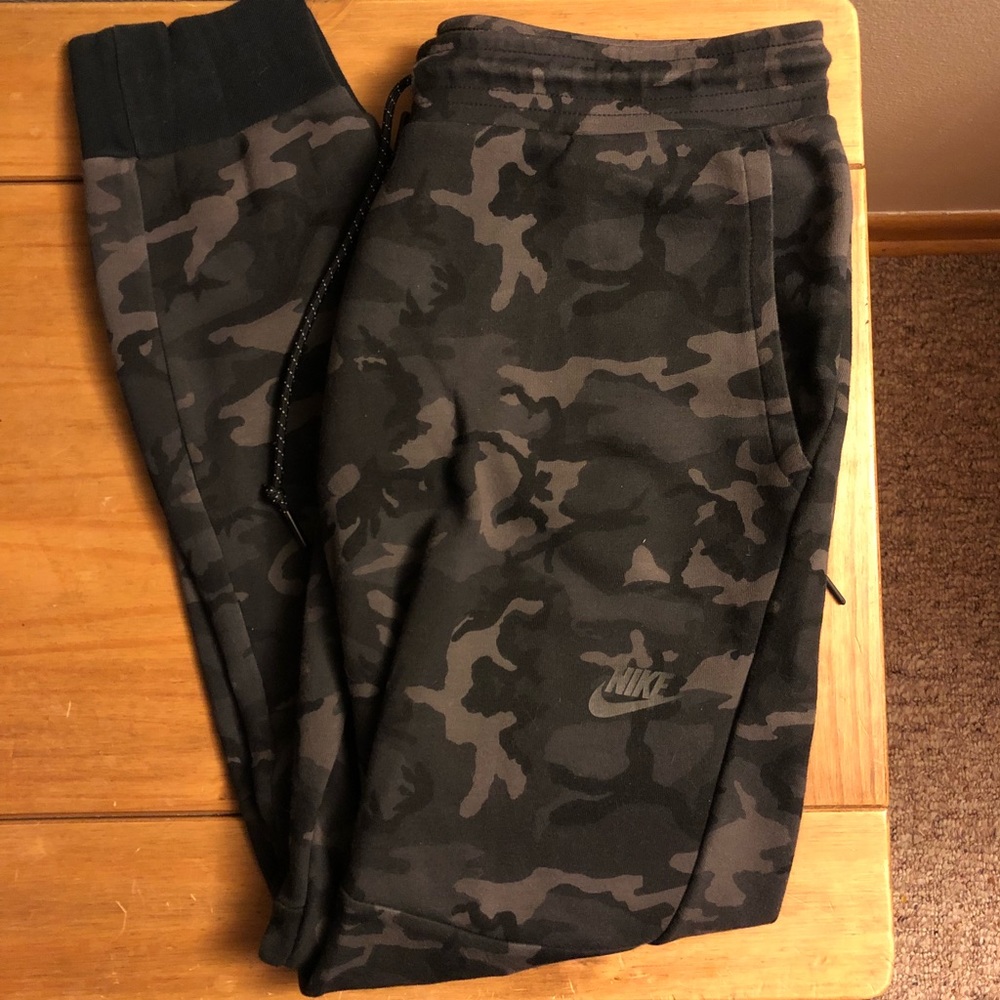 Nike Tech Fleece Pants