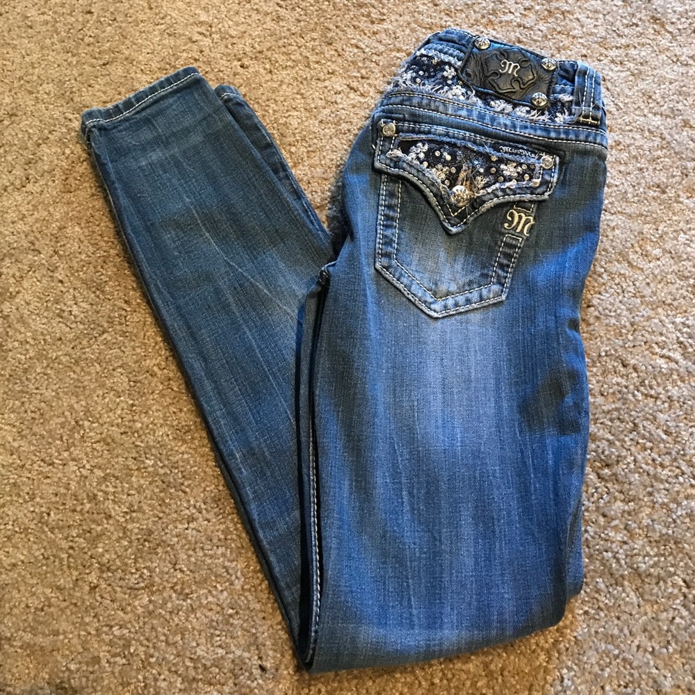 Miss me Jeans. Size 27X32. Distressed. Straight