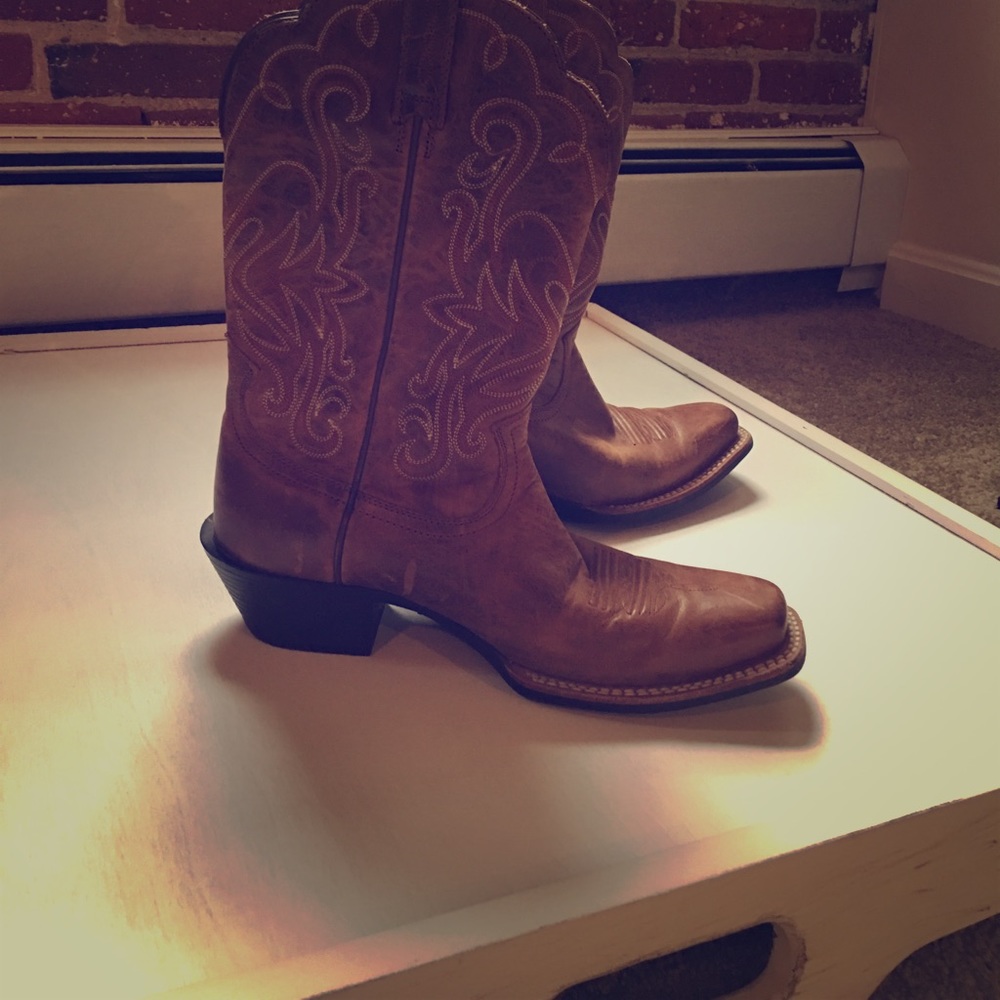 Ariat cowboy boots
