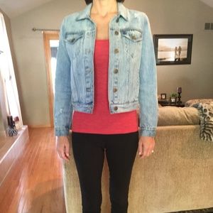 Womans jean jacket. NWOT. XS