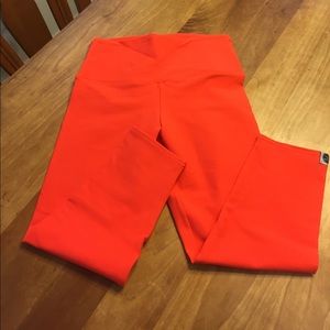 GTS (greater than sports) cropped leggings NEW