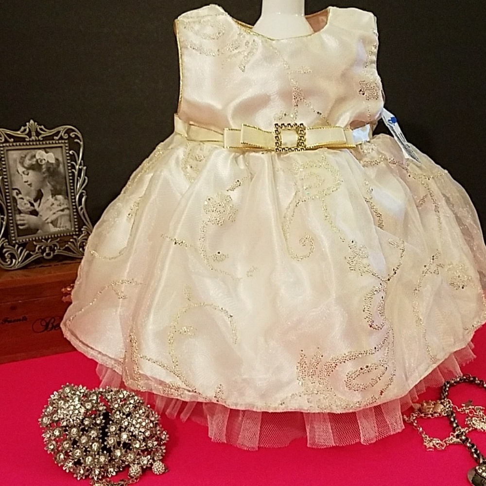 🔴Gold & Cream Holiday Infant Dress