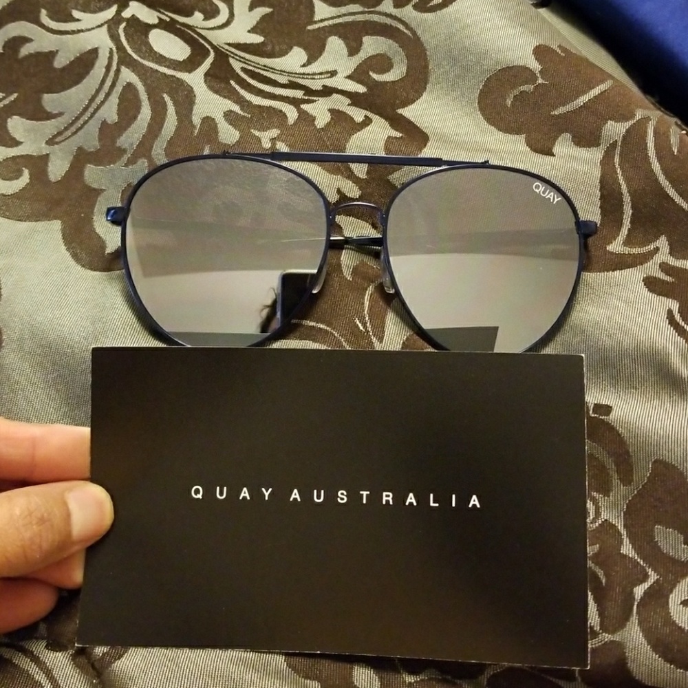 QUAY glasses