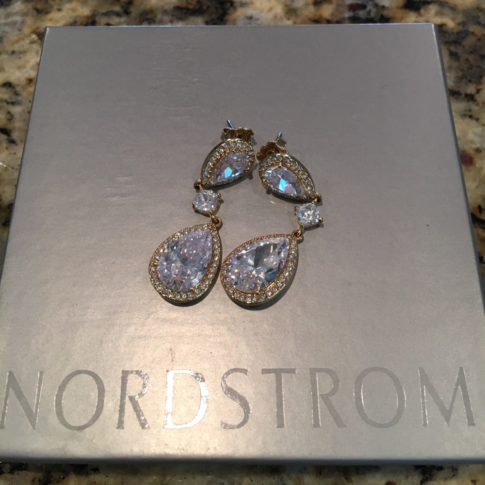 ✨Nadri yellow gold earrings ✨