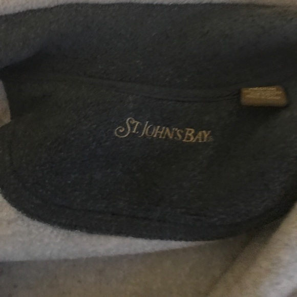 Tan fleece vest. Perfect for layering. worn twice. - Picture 2 of 3