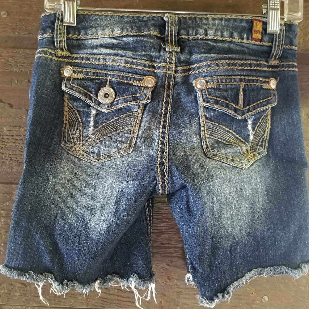 Capris - Picture 2 of 2