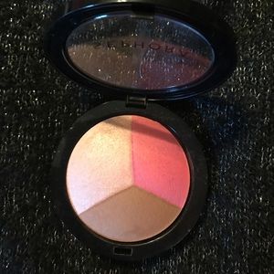 Sephora sculpting trio in Medium.