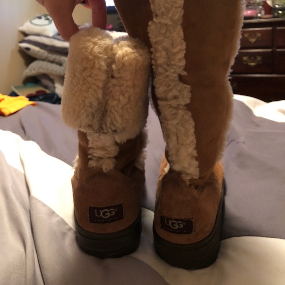 ⛄️⛈❄️ Uggs ☔️💨☃️ - Picture 1 of 4