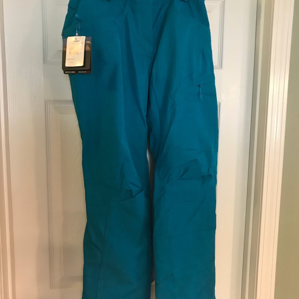 NWT Women’s Salomon ski pants