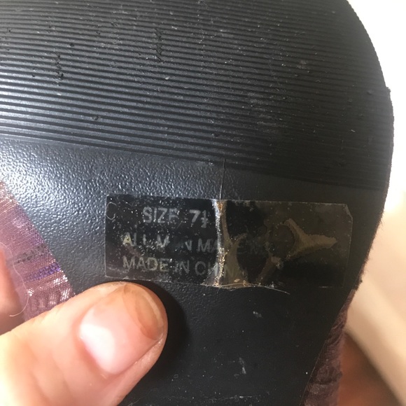 Purple and gold heels 👠 - Picture 3 of 5