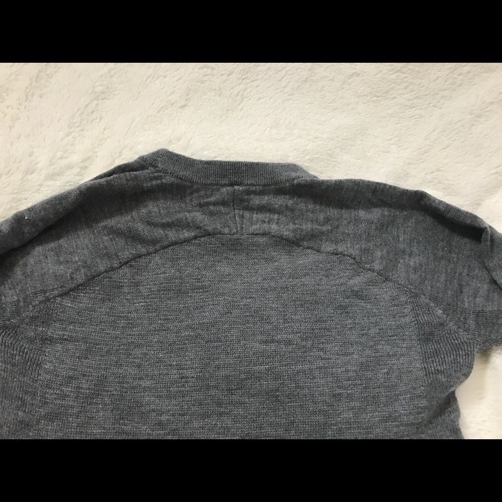 Lululemon grey sweater size 8