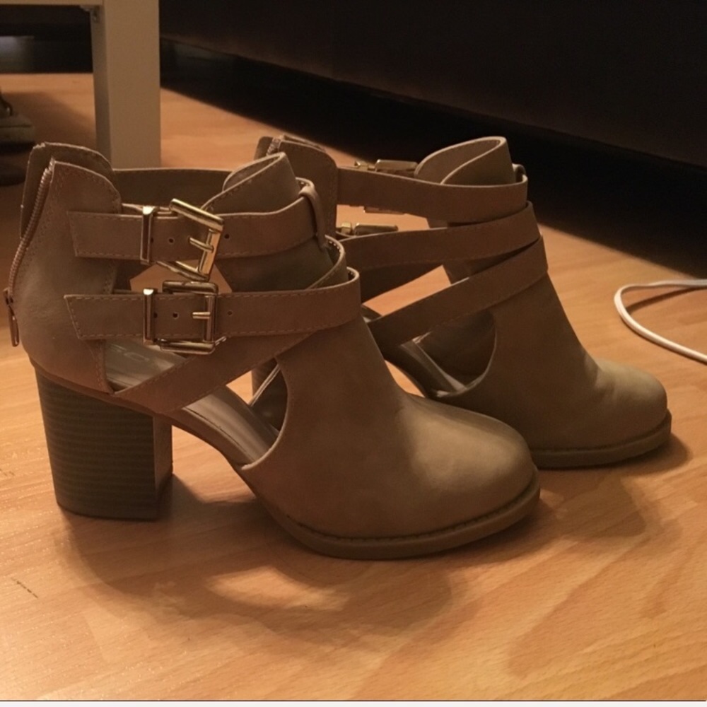 Soda tan booties!