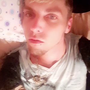 Meet your Posher, Casey