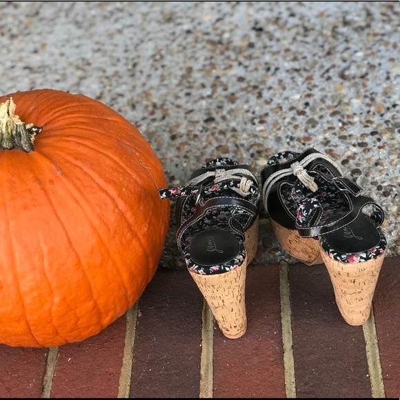 Wedges - Picture 2 of 2