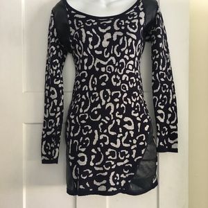 WOW COUTURE. Sweater Dress