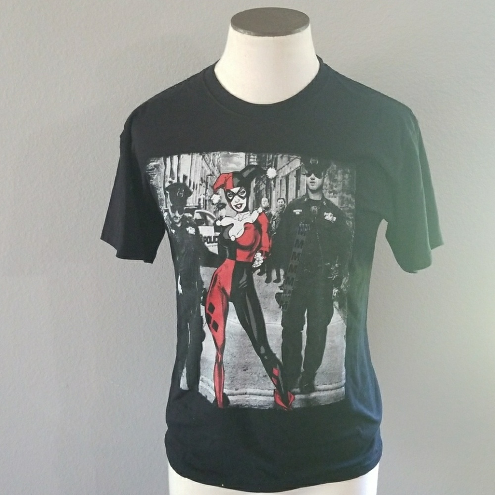 (NWT) Harley Quinn DC comics graphics Tee Shirt