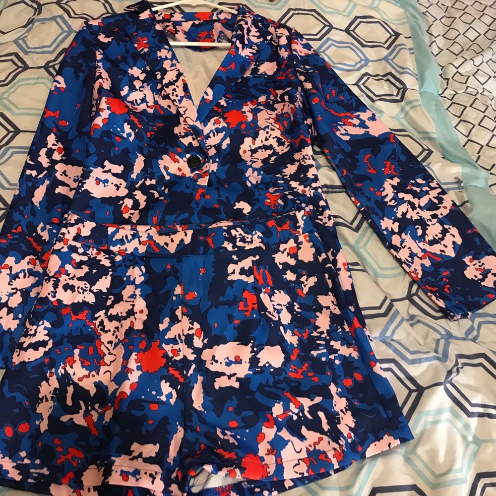 I am selling this 2 piece set it feels amazing.