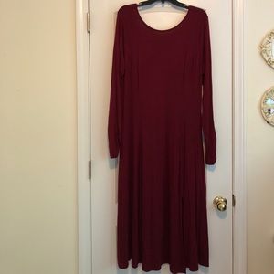 Midi dress. Oxblood knit with back interest