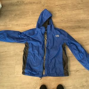 Men's large north face raincoat