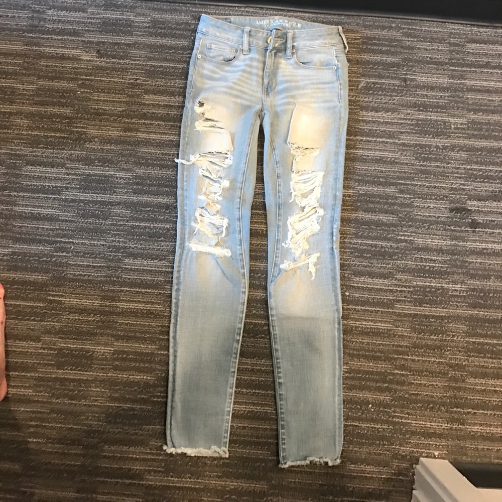 american eagle ripped jeans