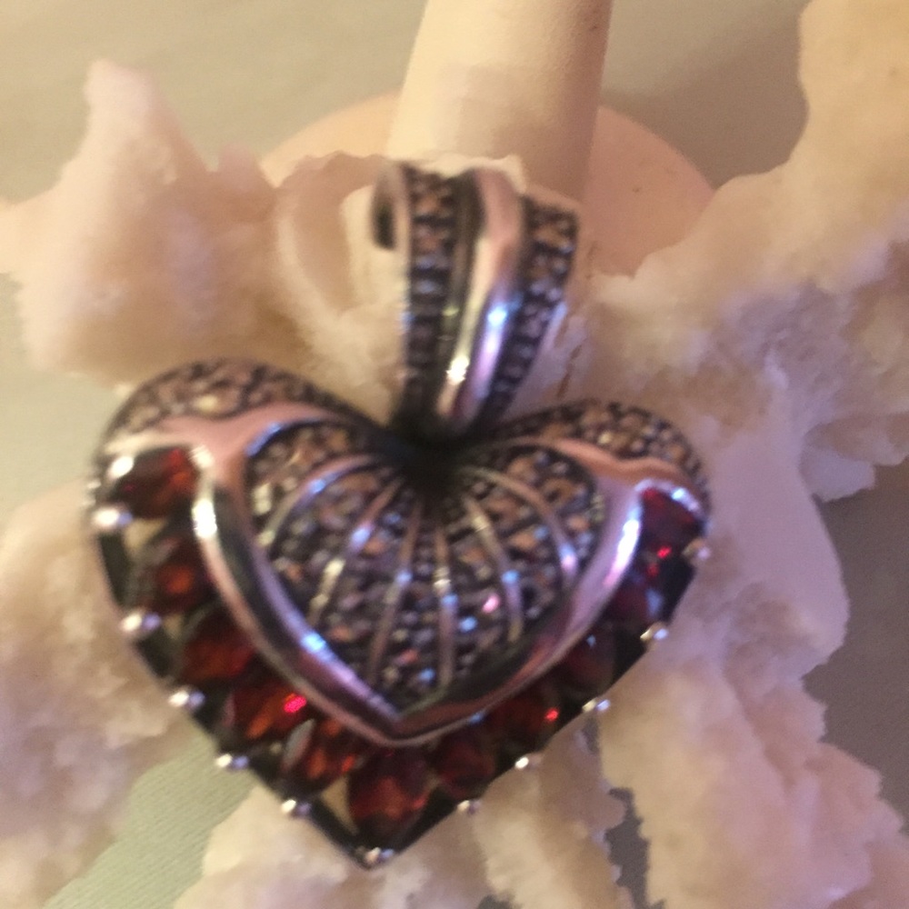 Vintage Marcasite -925 Silver/garnet Heart charm