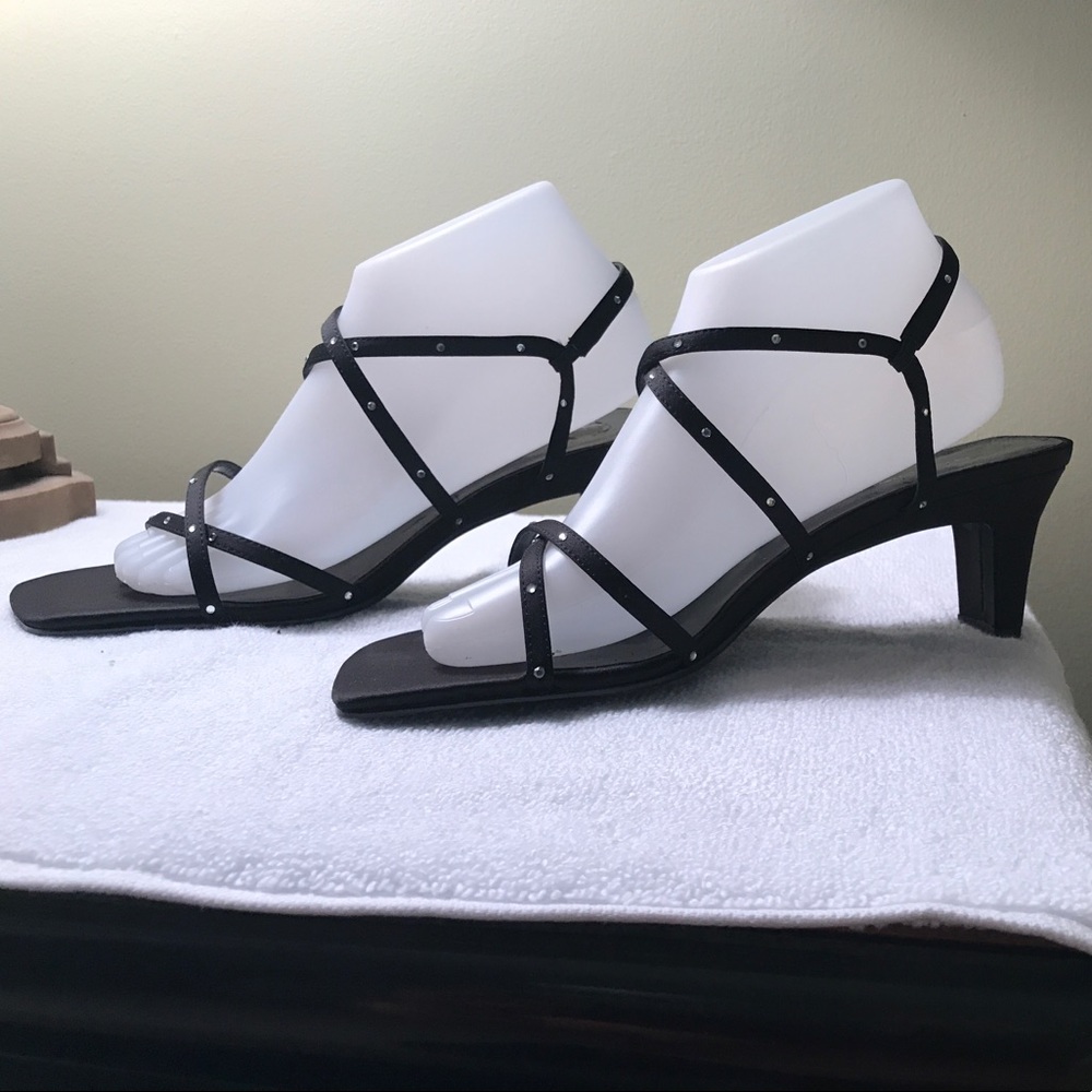 Bandalino black dress sandal with rhinestones