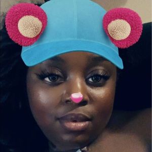 Meet your Posher, Shana