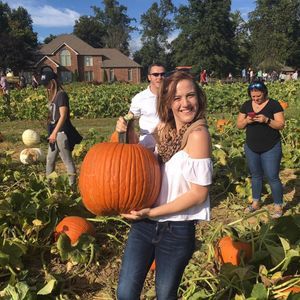 Meet your Posher, Eastan