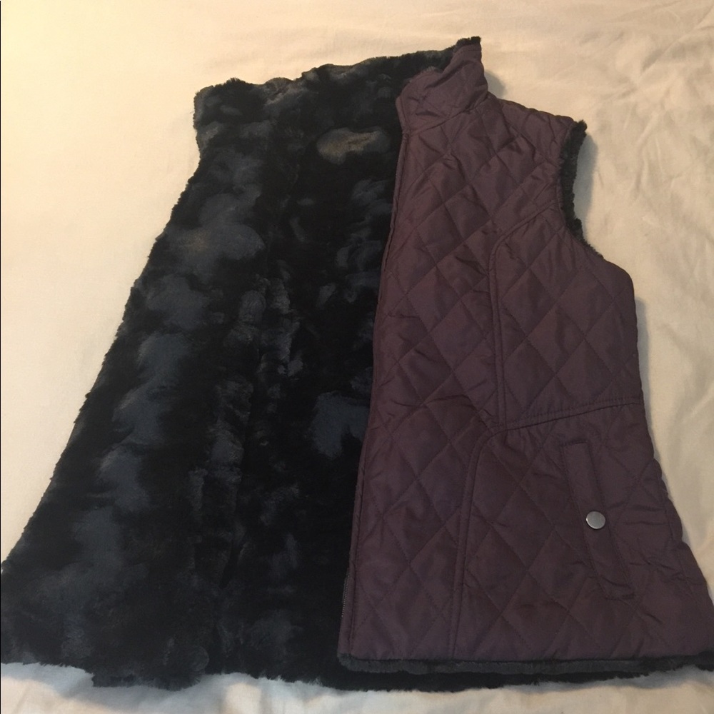 Faux fur reversible vest. EUC
