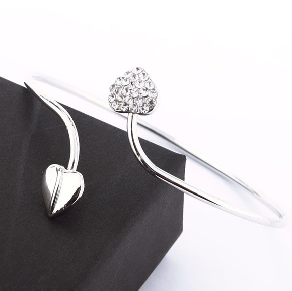 Nwt Silver Double Heart Rhinestone Bangle - Picture 6 of 7