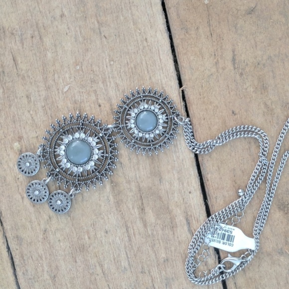 Boho silver & gray enamel starburst chakra necklac - Picture 2 of 2