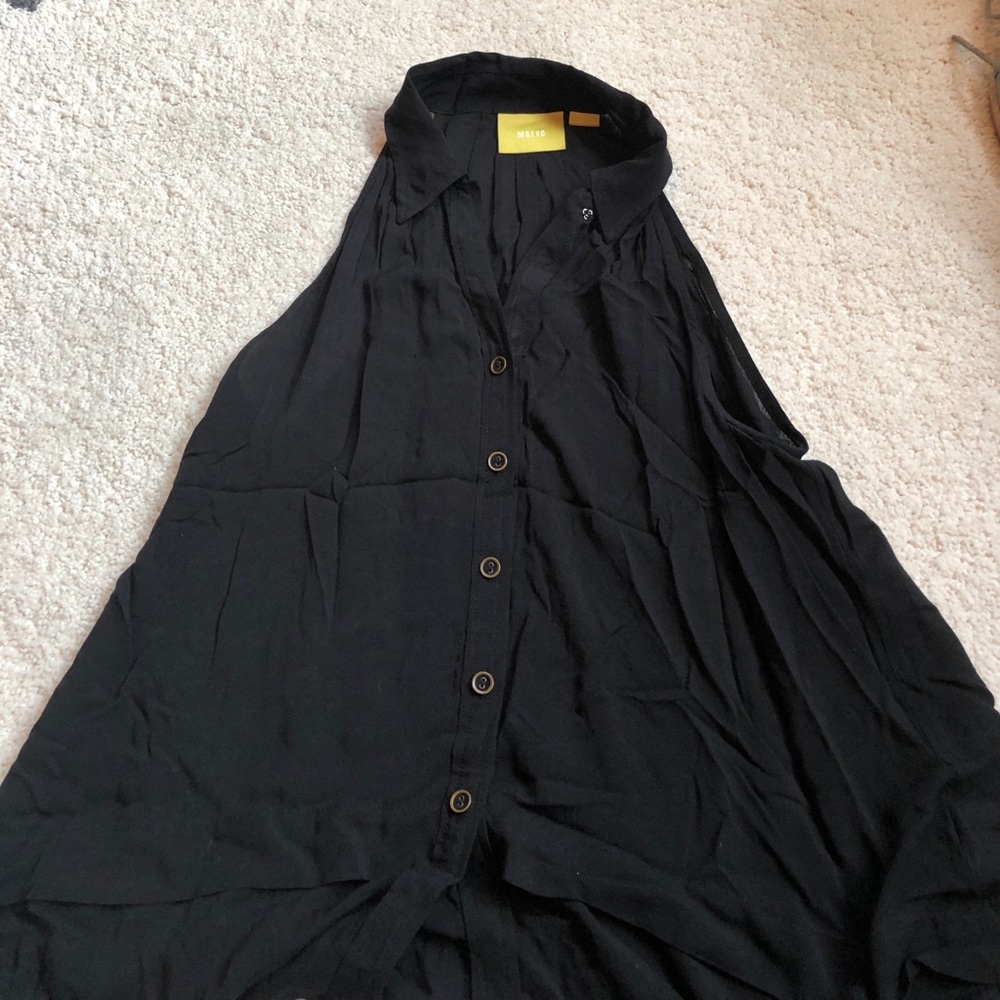 Black sleeveless top