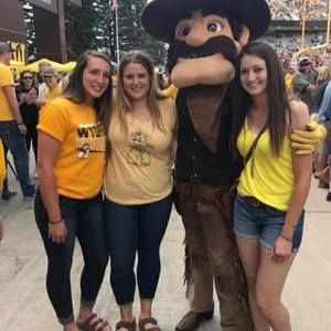 Meet your Posher, Quincy