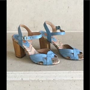MIZ Mooz Turquoise Sandals Size 7