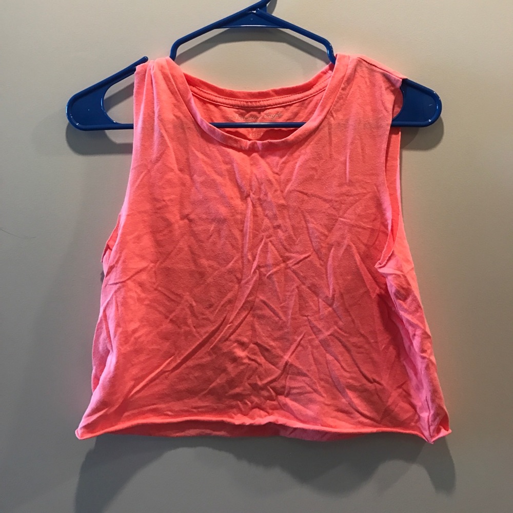 hot pink american eagle muscle tee crop top
