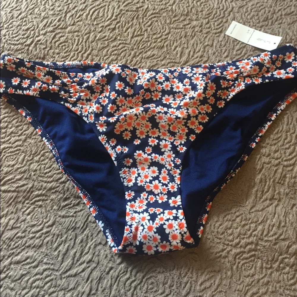 NWT bikini bottoms