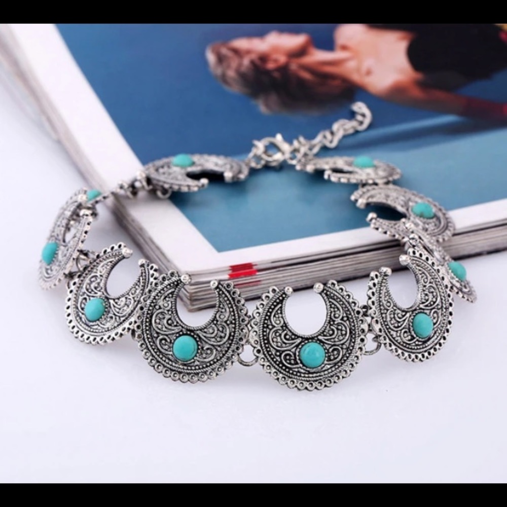 Boho Antique Silver Crescent Turquoise necklace - Picture 3 of 4