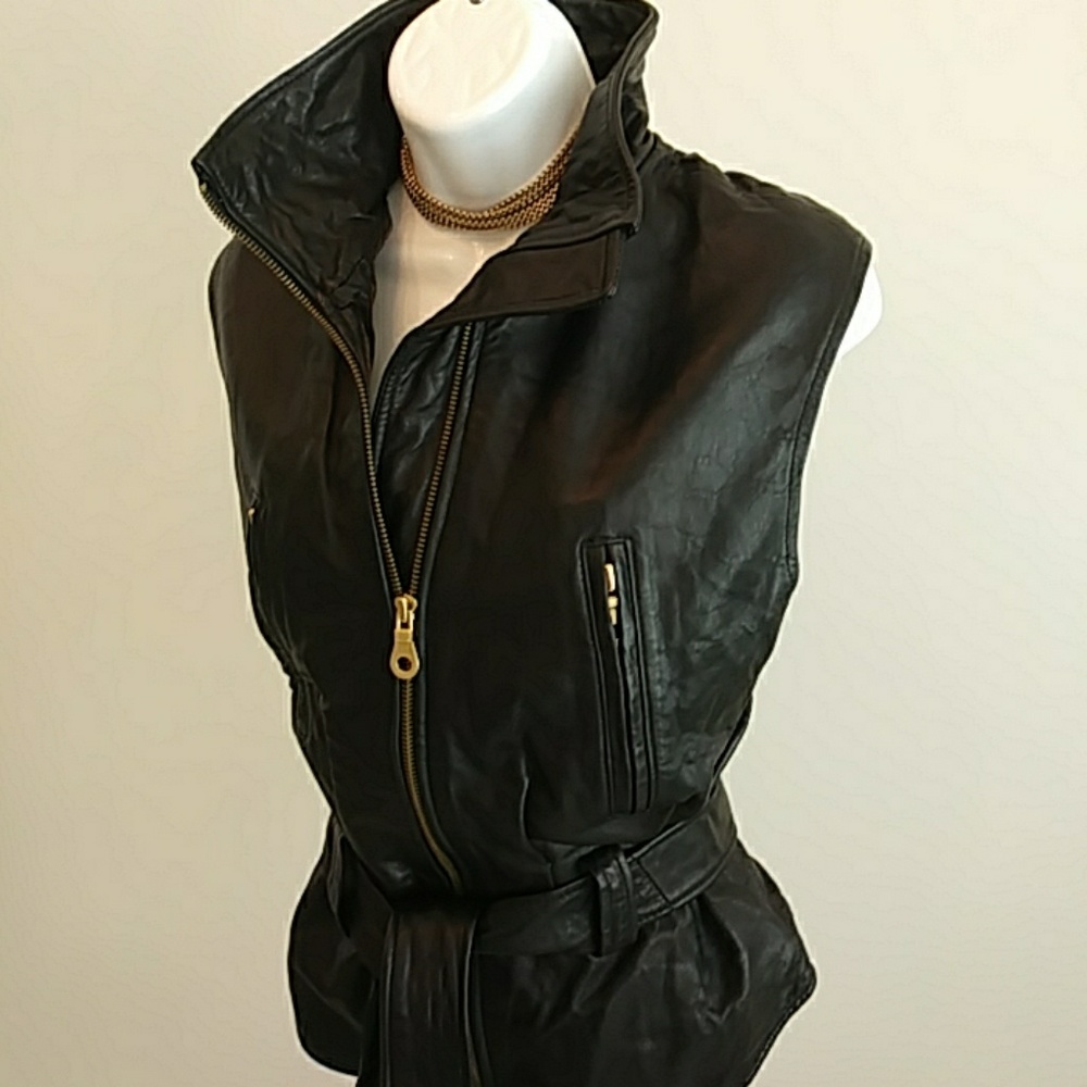 Belted Black Leather Vest - Picture 4 of 7