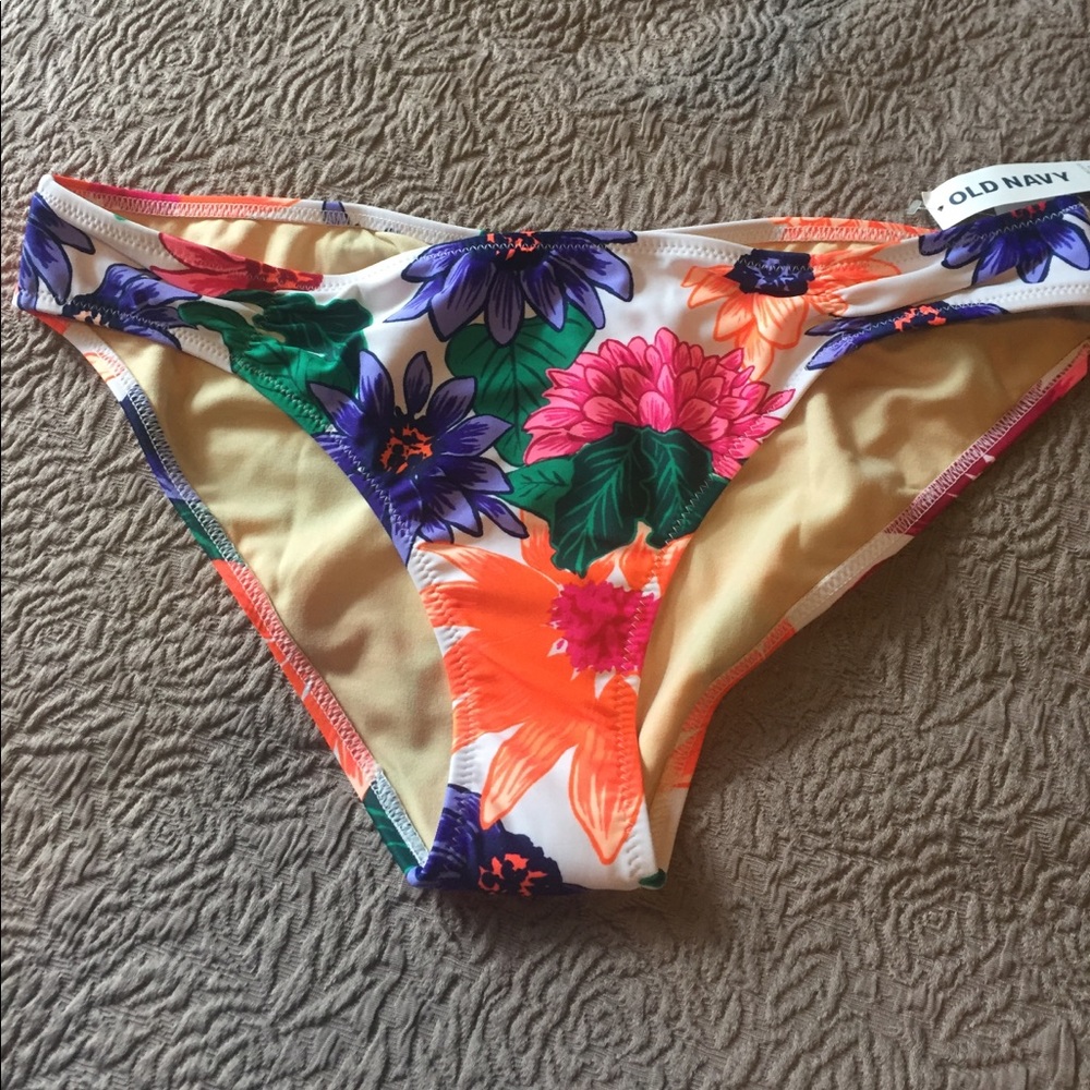 Floral bikini bottoms NWT