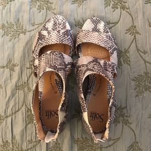 Sofft (black and tan)m snakeskin )