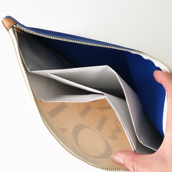 Banana Republic clutch - Picture 4 of 4