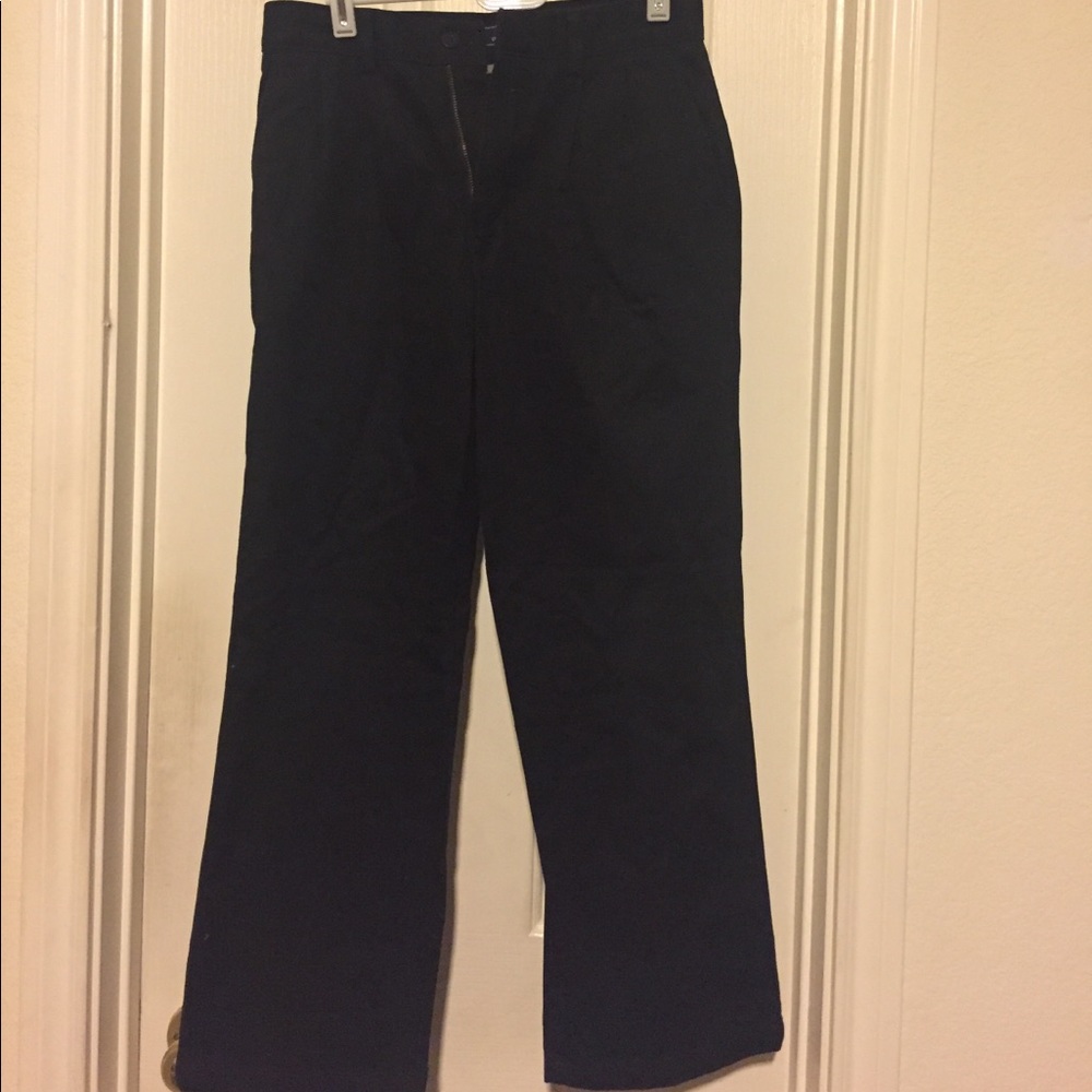 Boys. Black pleated Dockers