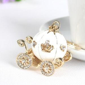 White+gold Cinderella princess pumpkin carriage