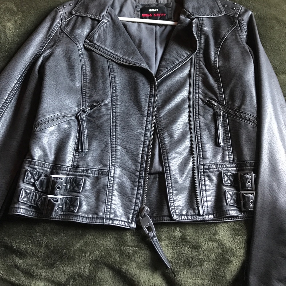 Jacket in mint condition💙new